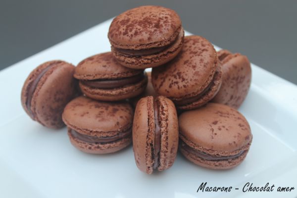 <strong>Macarons chocolat amer</strong> <em></em><br  /></p><p> 
