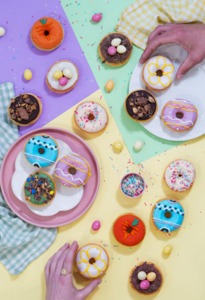 <strong>photographe-culinaire-mise-en-scene-produit-donuts-paques</strong> <em>Donuts de Pâques</em><br /></p><p>