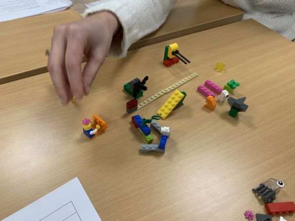 <strong>Modele_indiv_1</strong> <em>La méthode LSP permet la construction de modèles individuels et de modèles collectifs</em><br /></p><p>